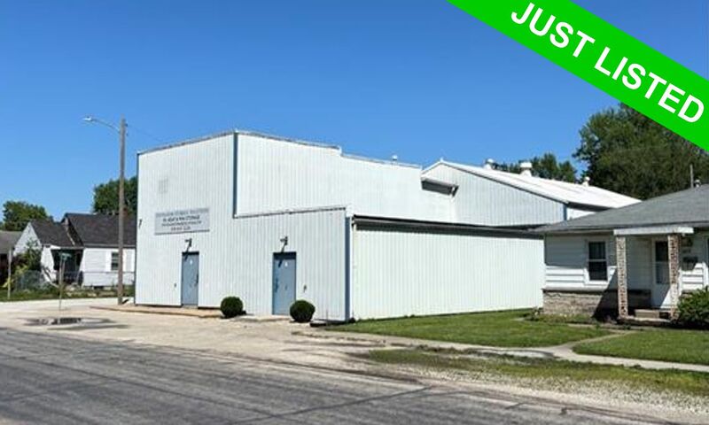 7,000 Sq Ft. on .14 Acres Self Storage Facility with Outside Units and Inside Units. This building is completely rented.  $375,000
